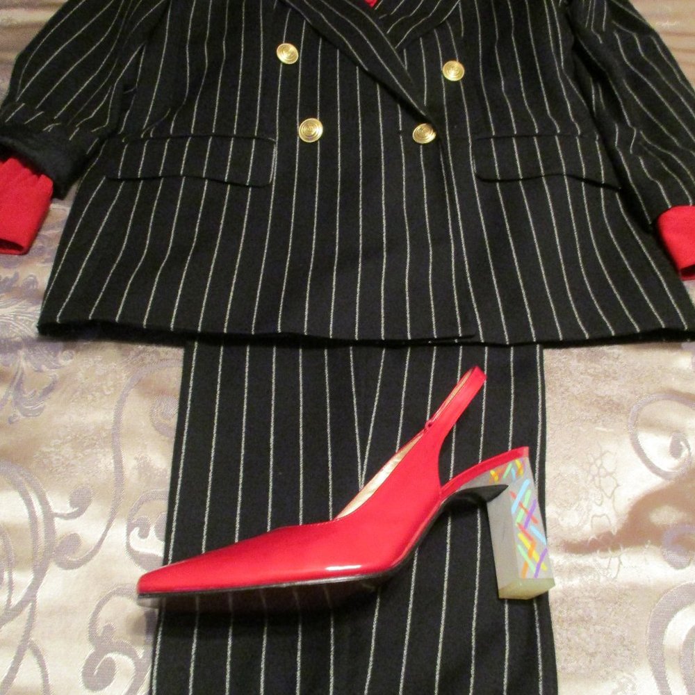 GANTOS GORGEOUS BLACK PINSTRIPE PANT SUIT - Picture 9 of 16